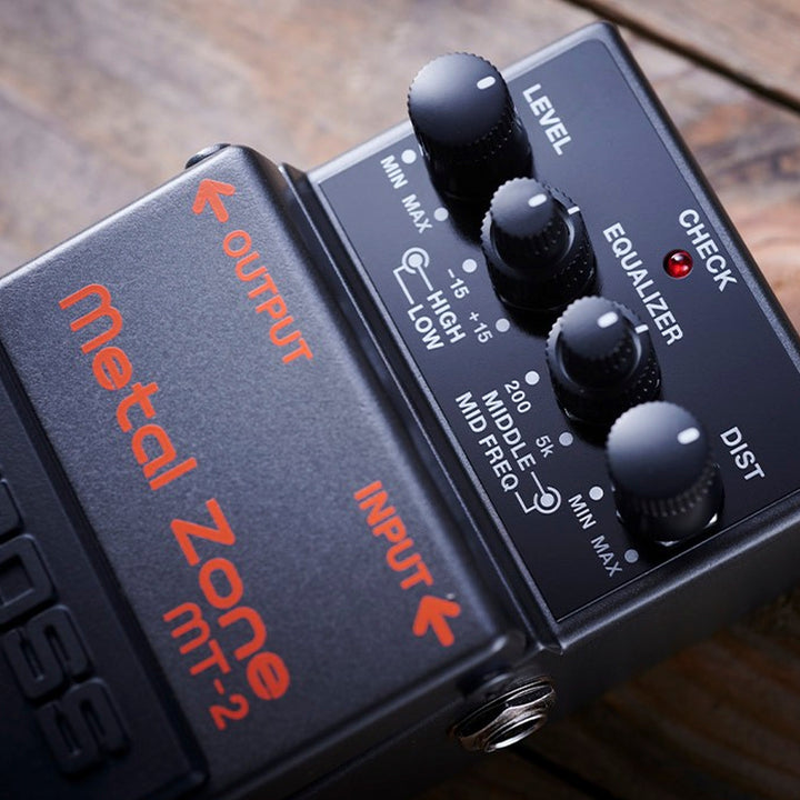 PEDAL GUITARRA ELECTRICA BOSS MT-2 METAL ZONE