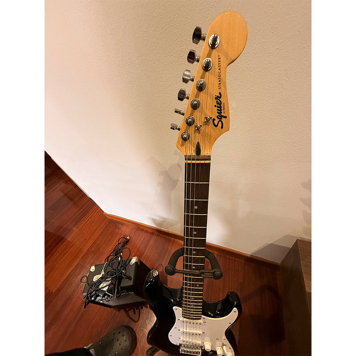 GUITARRA ELECTRICA SQUIER CON AMPLIFICADOR