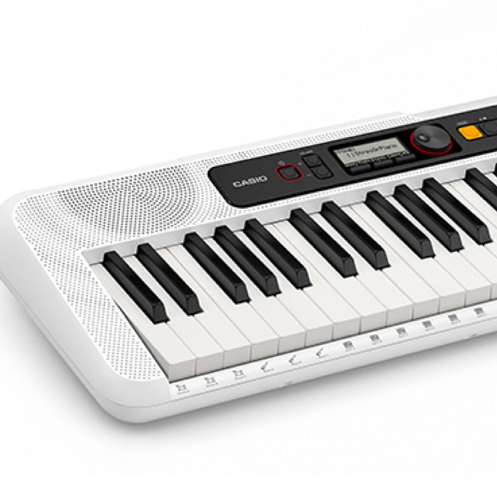 ORGANETA CASIO CT-S200WE, 5 OCTAVAS CON USB, WHITE, CON ADAPTADOR
