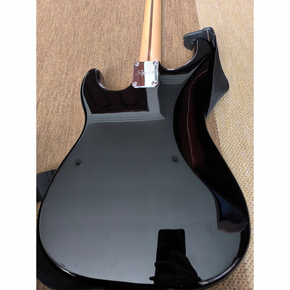 GUITARRA ELÉCTRICA FENDER SQUIER STRATOCASTER (USADA)