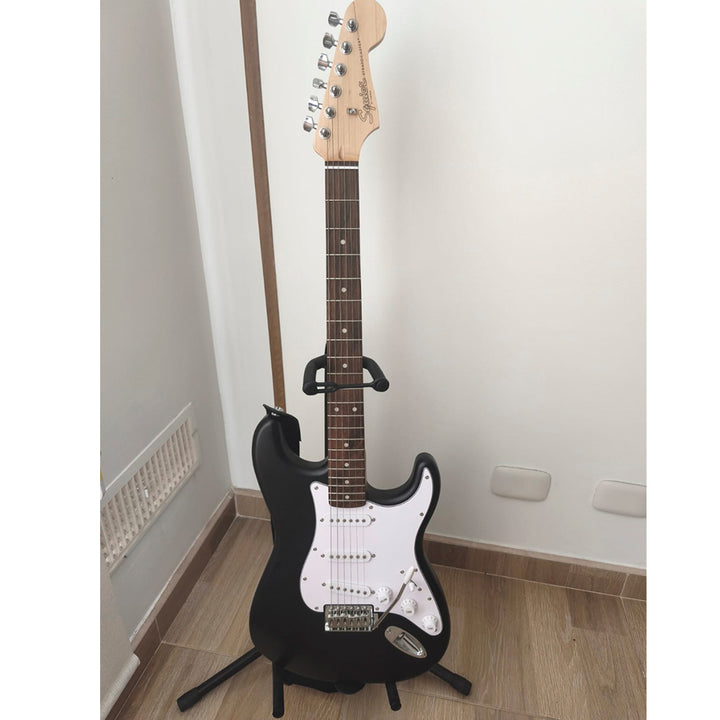 GUITARRA ELECTRICA SQUIER CON AMPLIFICADOR Y MULTIEFECTOS