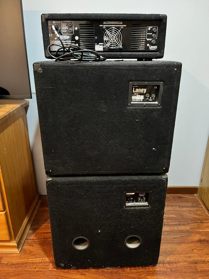 AMPLIFICADOR DE BAJO Y DOS CABINAS LANEY RB9 300 W (USADO)