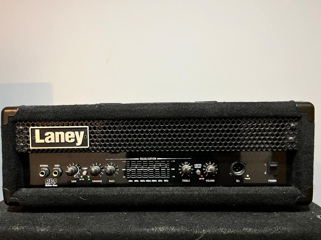 AMPLIFICADOR DE BAJO Y DOS CABINAS LANEY RB9 300 W (USADO)