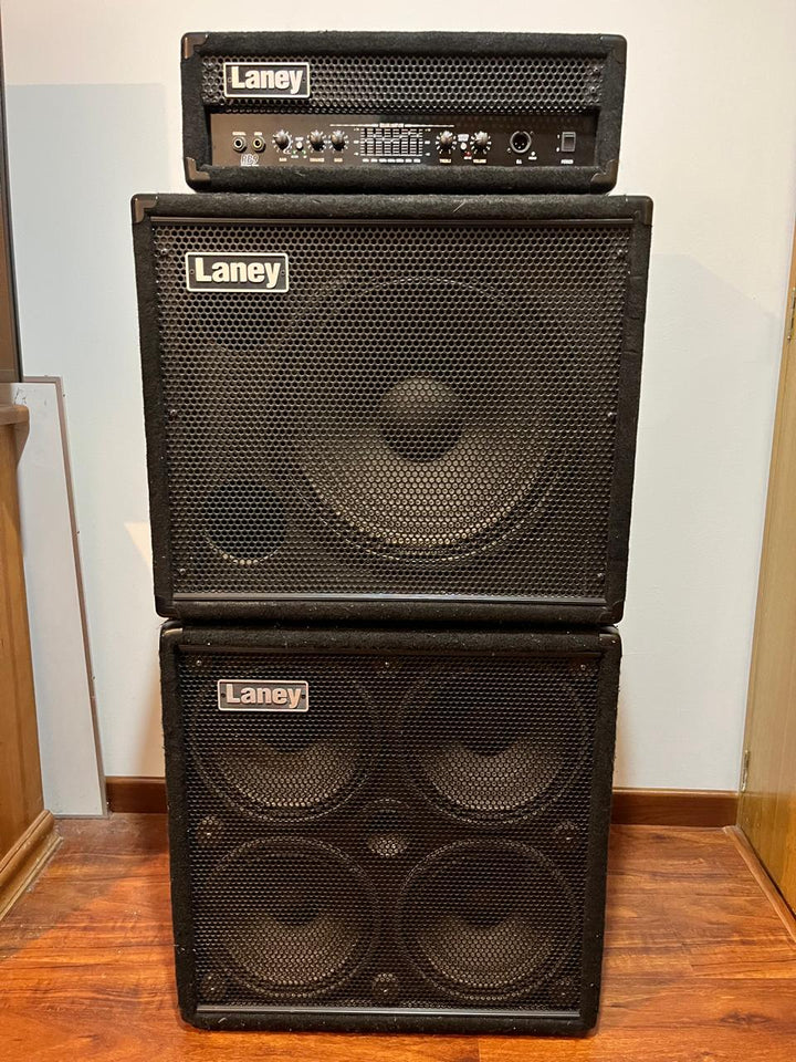AMPLIFICADOR DE BAJO Y DOS CABINAS LANEY RB9 300 W (USADO)