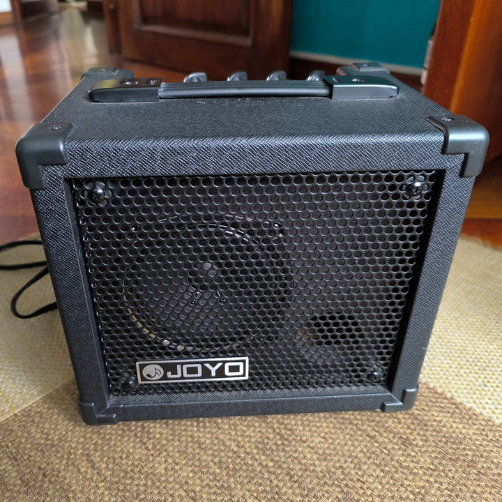 AMPLIFICADOR DE GUITARRA JOYO DC-15 (USADO)