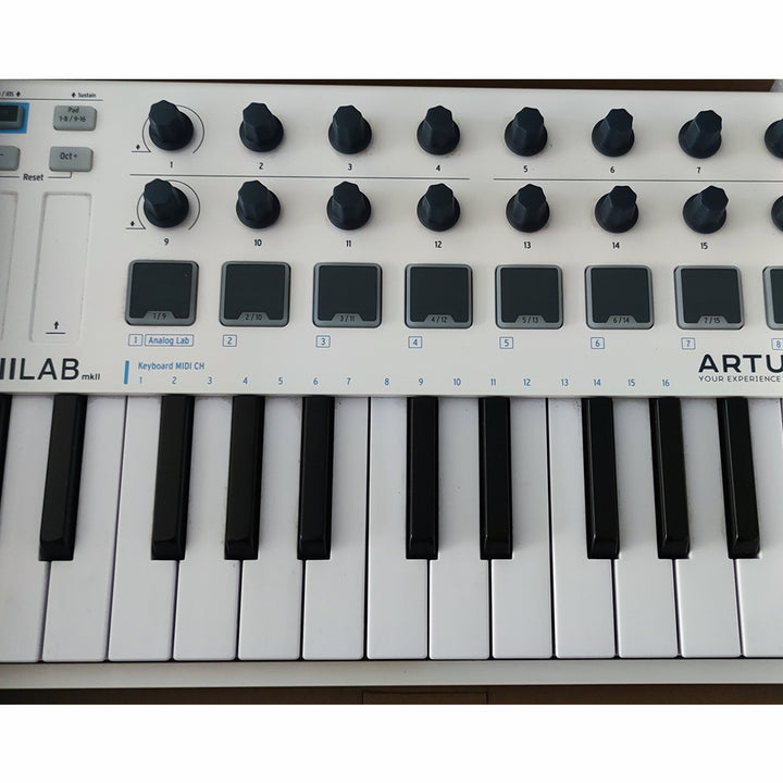CONTROLADOR MIDI ARTURIA MINILAB MKII (USADO)